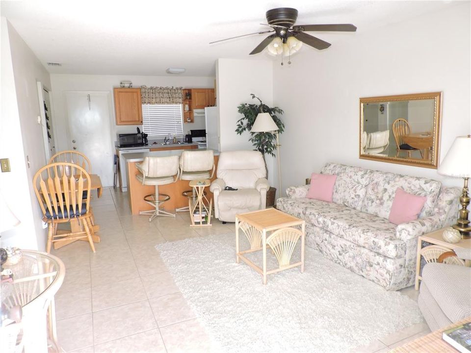 待售: $149,900 (2 贝兹, 2 浴室, 858 平方英尺)