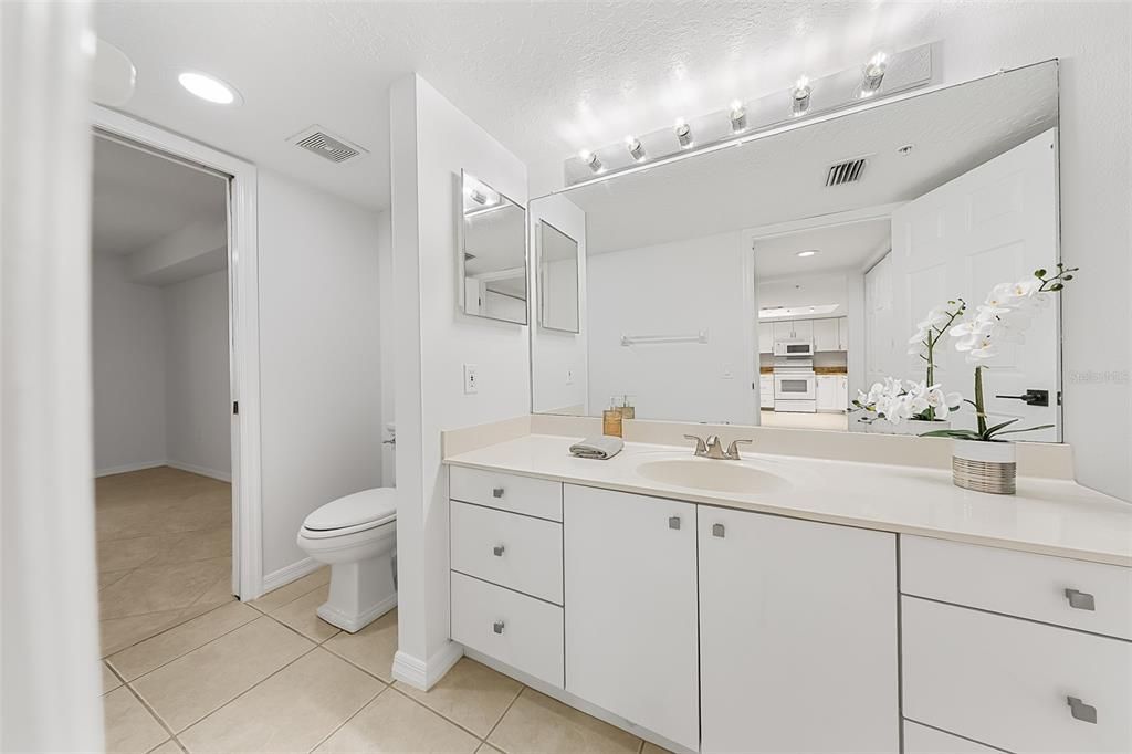 待售: $649,900 (2 贝兹, 2 浴室, 1608 平方英尺)