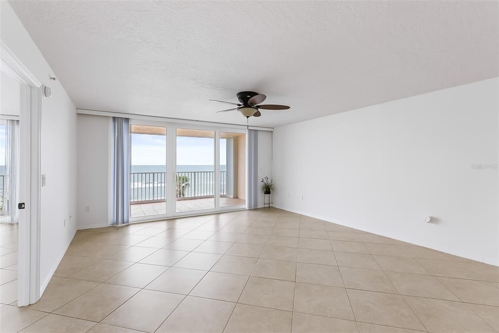 待售: $649,900 (2 贝兹, 2 浴室, 1608 平方英尺)