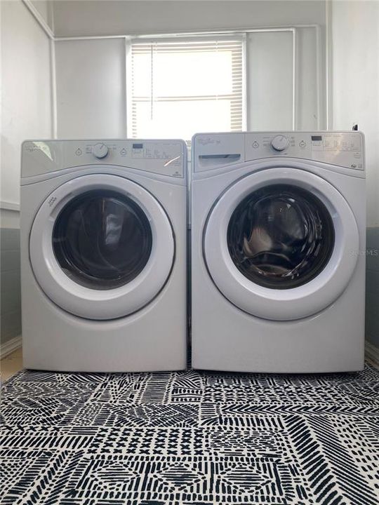 For Rent: $1,800 (2 beds, 1 baths, 1100 Square Feet)