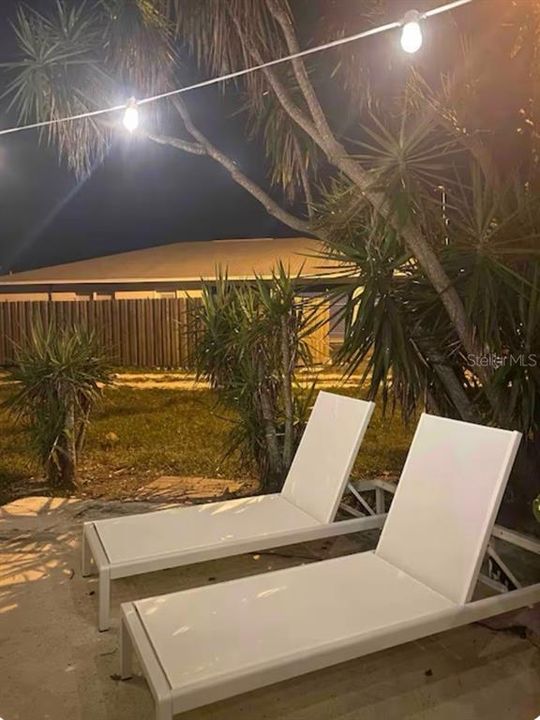 For Rent: $1,800 (2 beds, 1 baths, 1100 Square Feet)