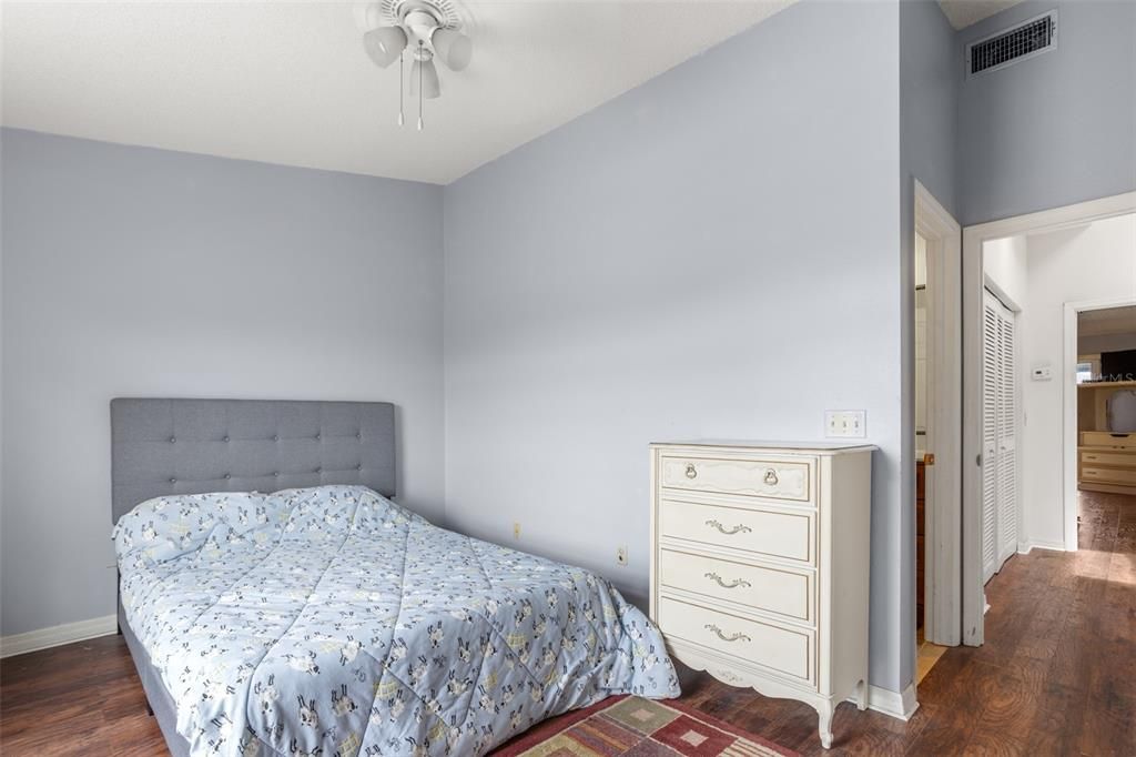 На продажу: $415,000 (2 спален, 2 ванн, 1650 Квадратных фут)