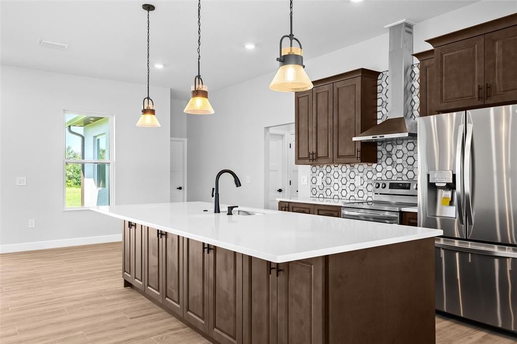 For Sale: $1,174,000 (6 beds, 3 baths, 2522 Square Feet)