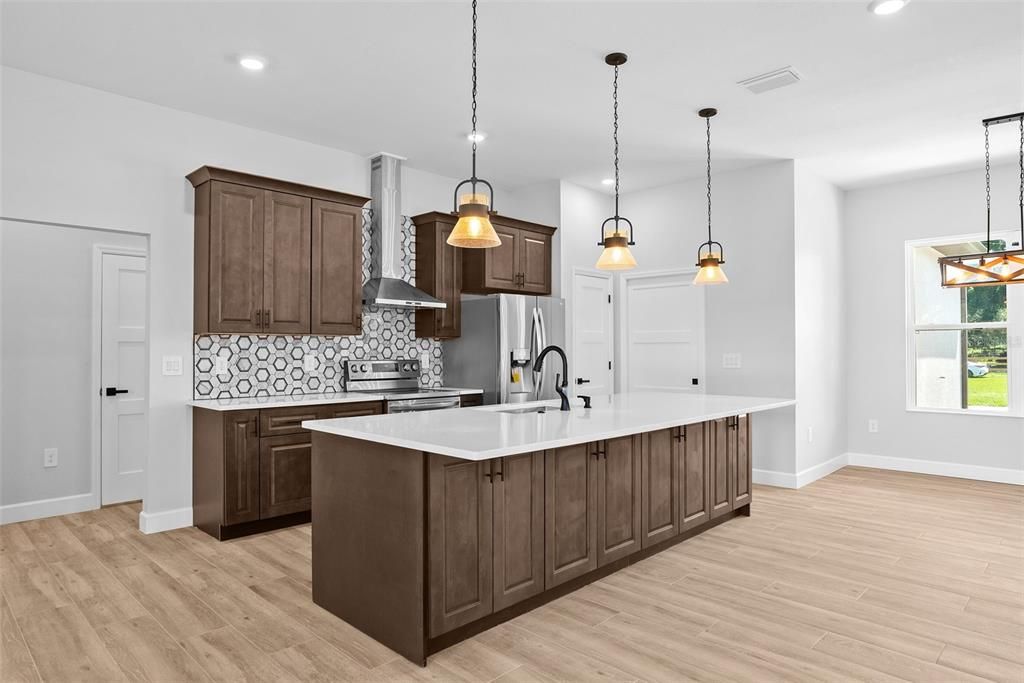 For Sale: $1,174,000 (6 beds, 3 baths, 2522 Square Feet)