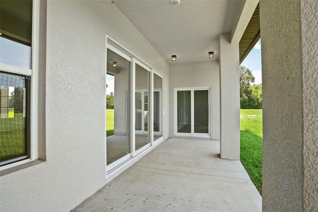 For Sale: $1,174,000 (6 beds, 3 baths, 2522 Square Feet)