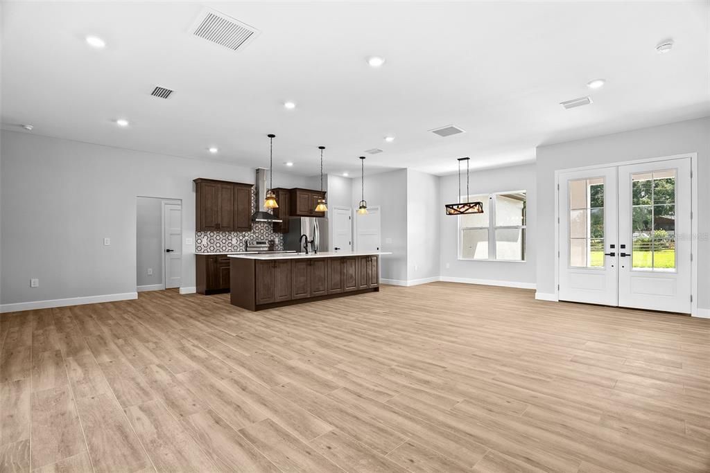 For Sale: $1,174,000 (6 beds, 3 baths, 2522 Square Feet)