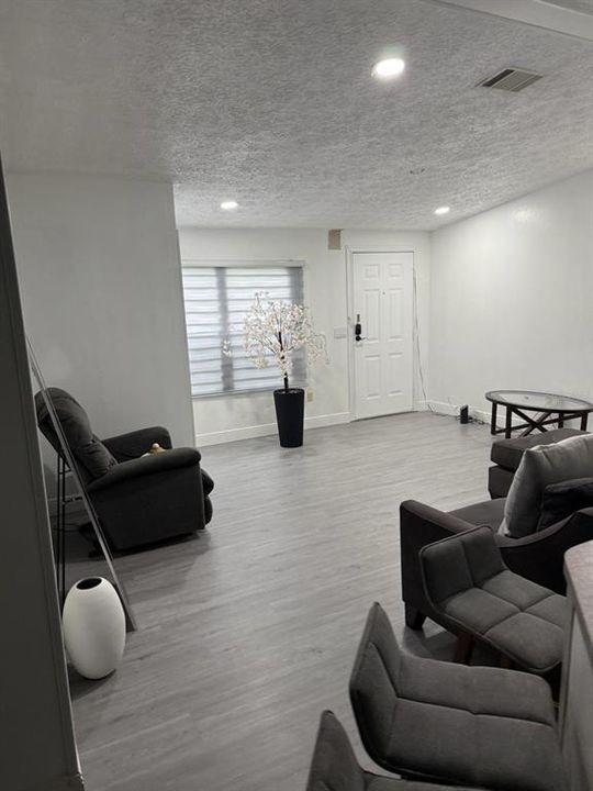 For Sale: $170,000 (3 beds, 2 baths, 1512 Square Feet)