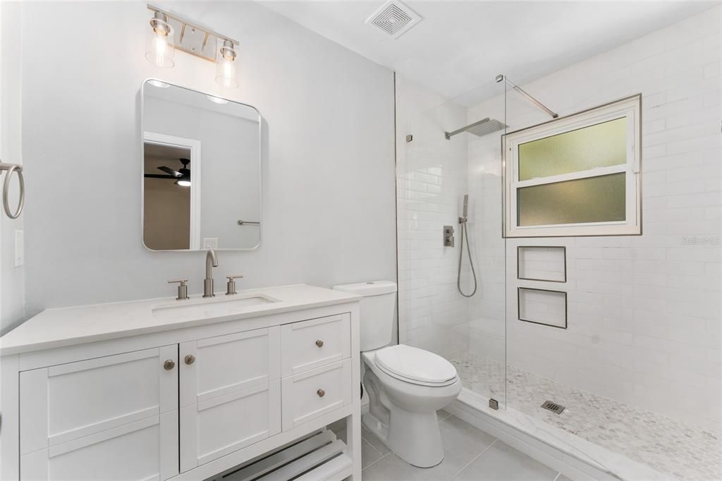 Active With Contract: $195,000 (2 beds, 2 baths, 1203 Square Feet)