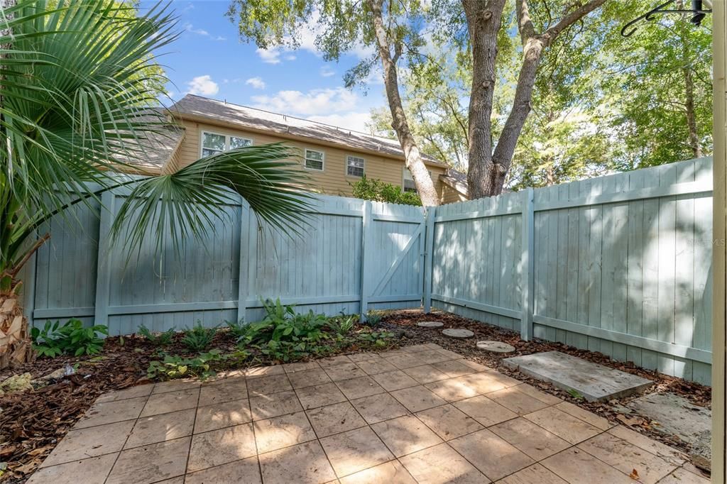 Active With Contract: $195,000 (2 beds, 2 baths, 1203 Square Feet)