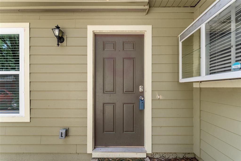 Active With Contract: $195,000 (2 beds, 2 baths, 1203 Square Feet)