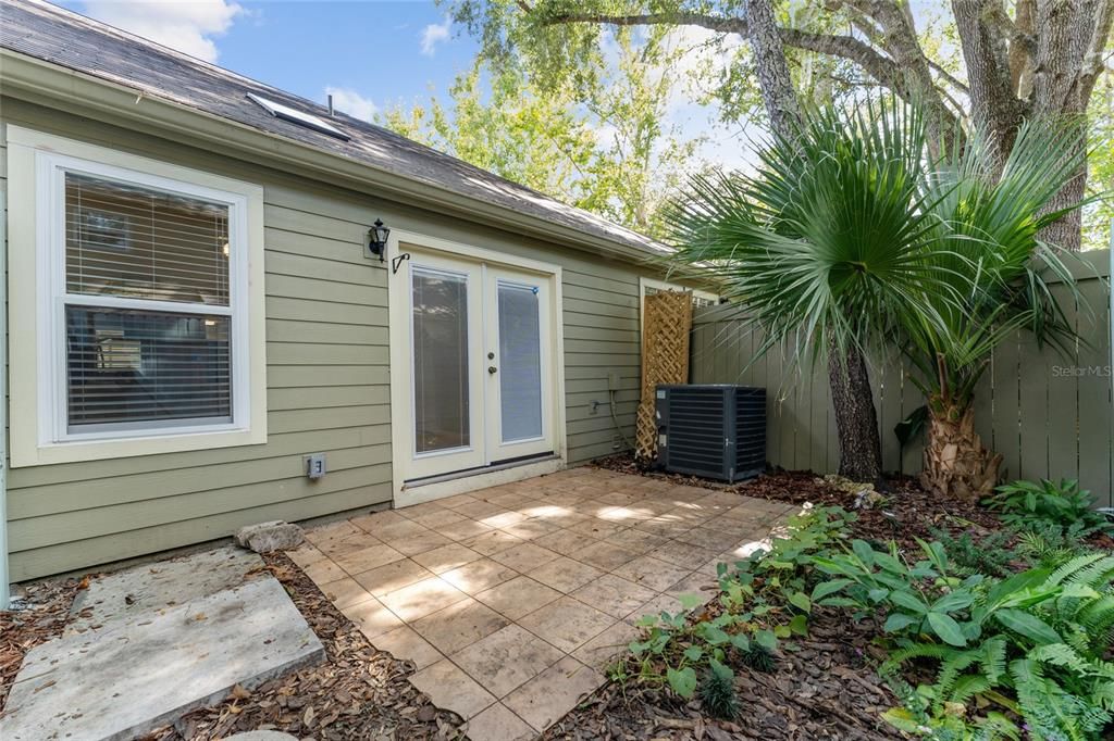 Active With Contract: $195,000 (2 beds, 2 baths, 1203 Square Feet)