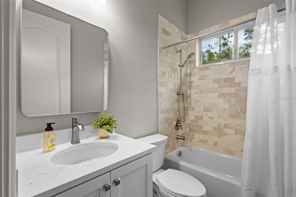 For Sale: $1,275,000 (6 beds, 4 baths, 4250 Square Feet)