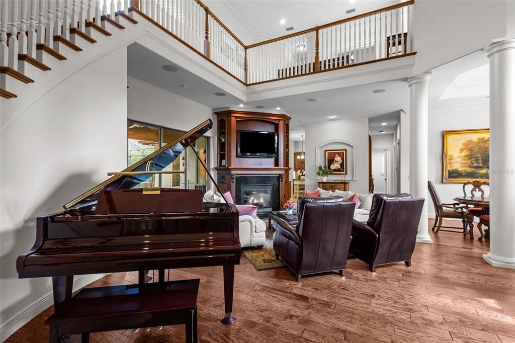 For Sale: $1,275,000 (6 beds, 4 baths, 4250 Square Feet)