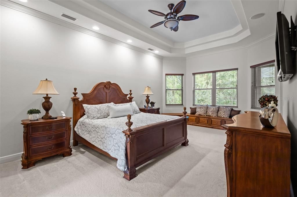 For Sale: $1,275,000 (6 beds, 4 baths, 4250 Square Feet)