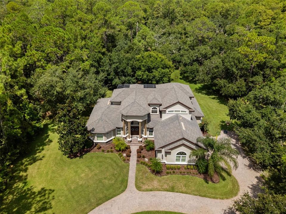 For Sale: $1,275,000 (6 beds, 4 baths, 4250 Square Feet)