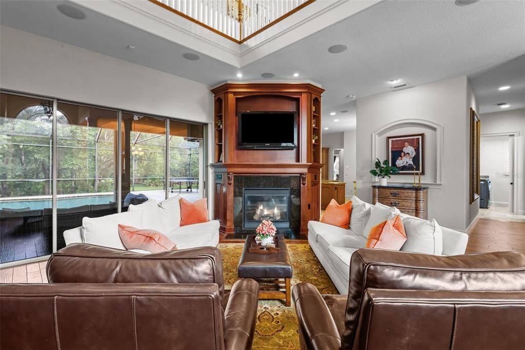 For Sale: $1,275,000 (6 beds, 4 baths, 4250 Square Feet)