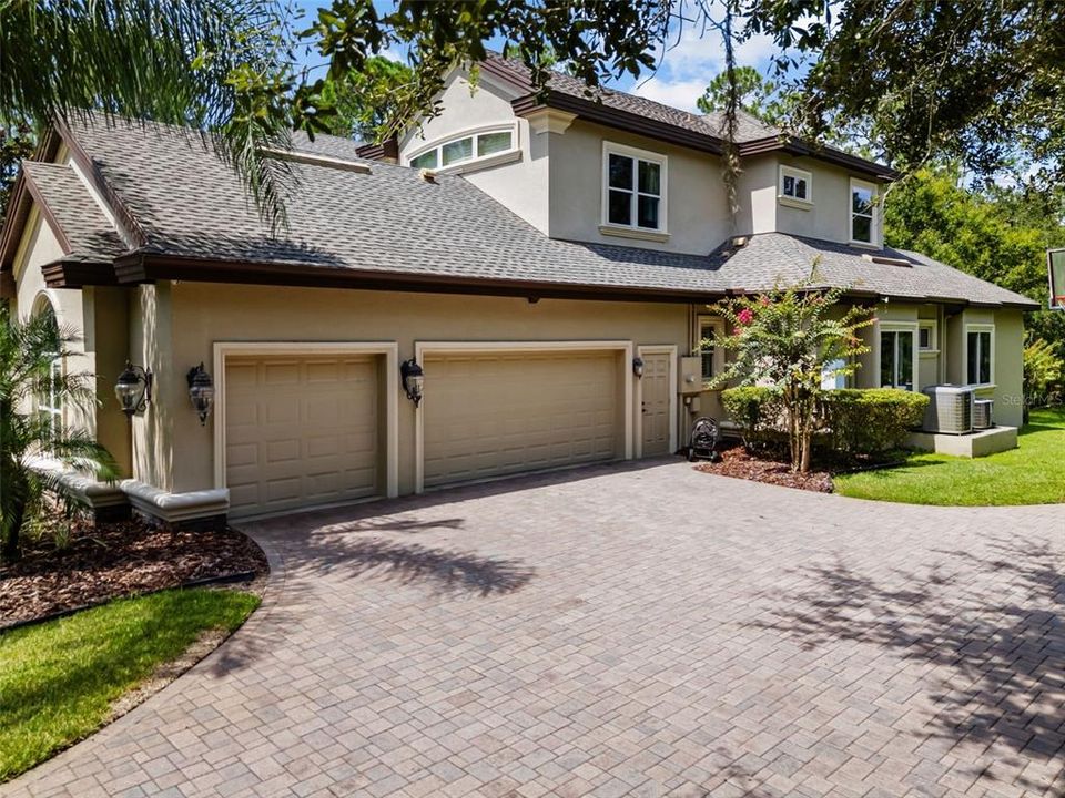 For Sale: $1,275,000 (6 beds, 4 baths, 4250 Square Feet)