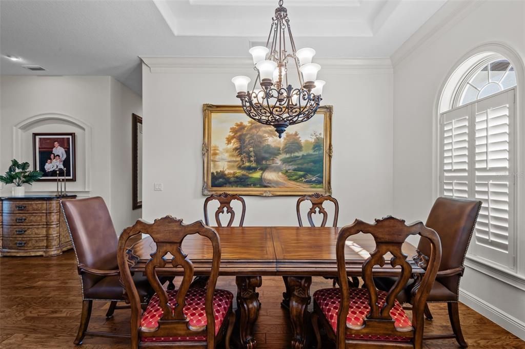 For Sale: $1,275,000 (6 beds, 4 baths, 4250 Square Feet)