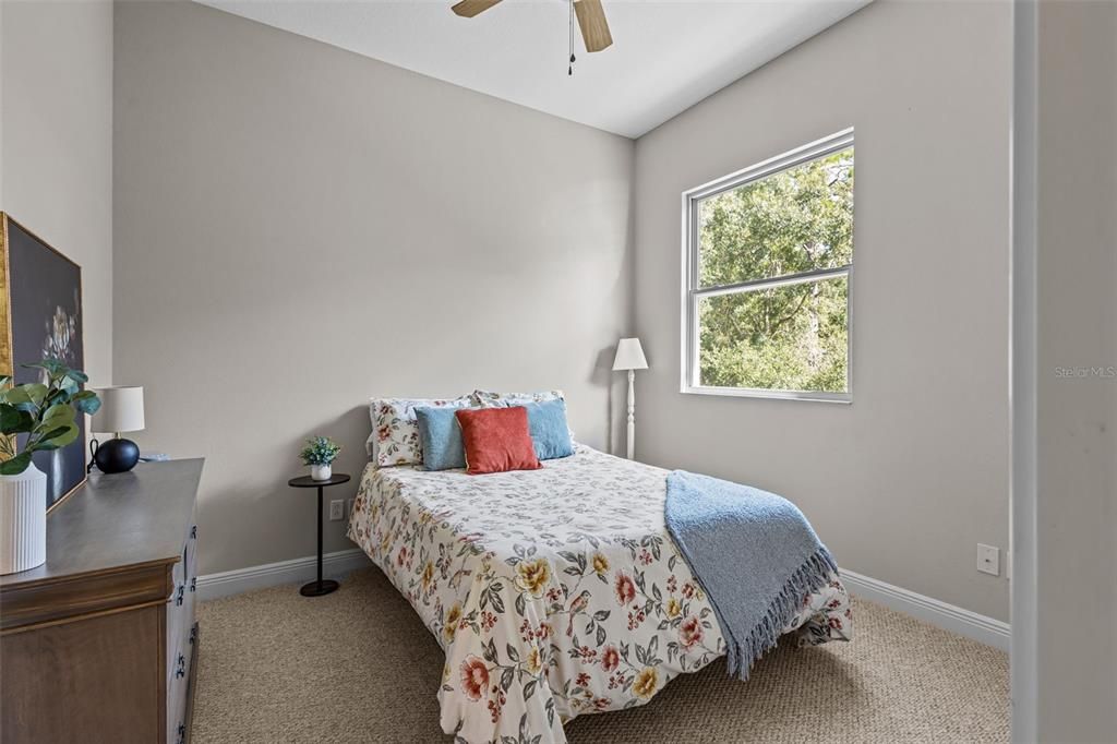 For Sale: $1,275,000 (6 beds, 4 baths, 4250 Square Feet)