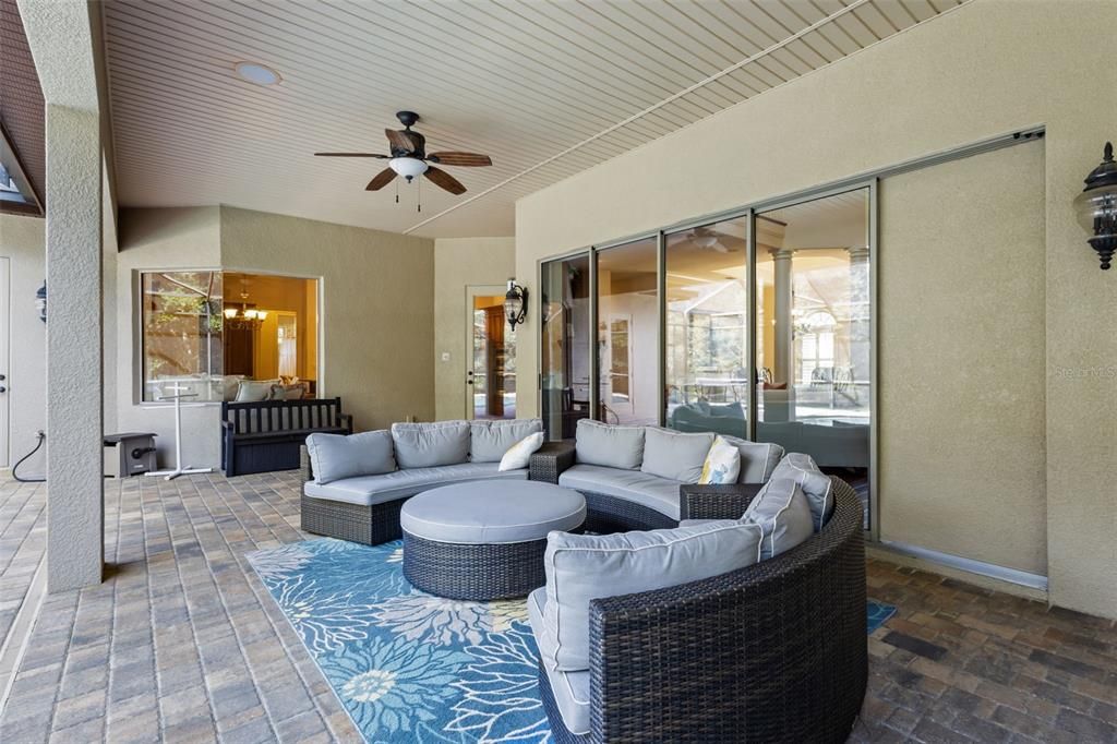 For Sale: $1,275,000 (6 beds, 4 baths, 4250 Square Feet)