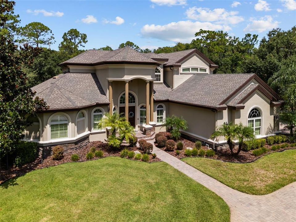 For Sale: $1,275,000 (6 beds, 4 baths, 4250 Square Feet)