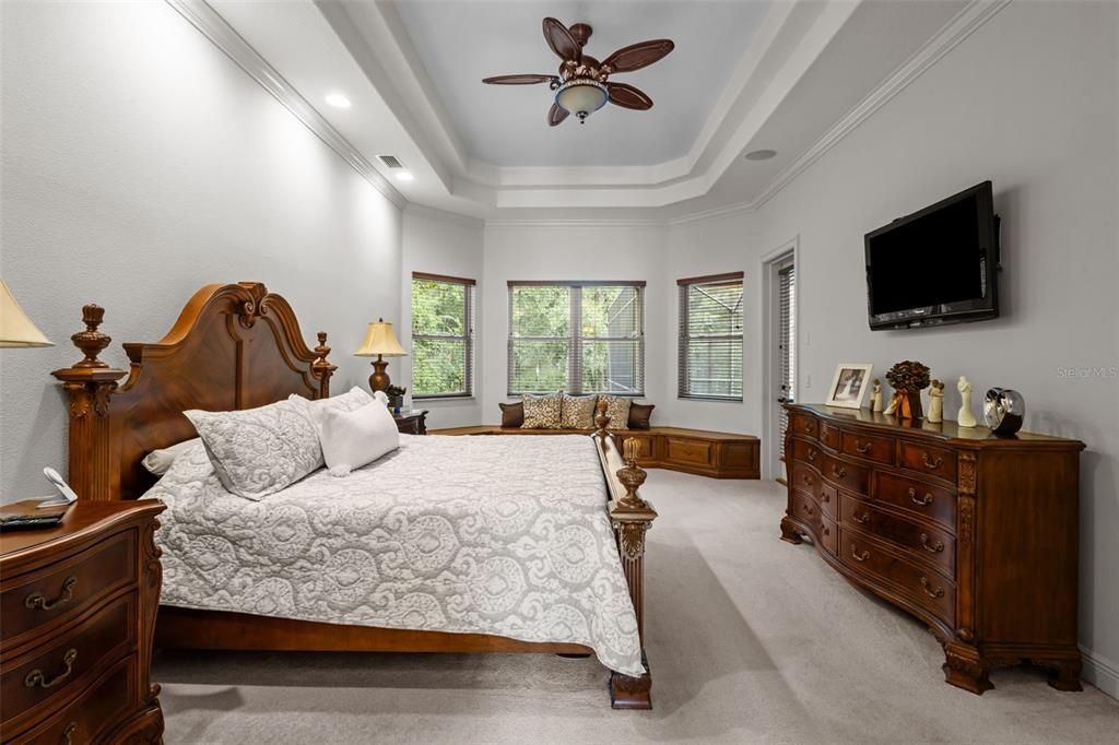 For Sale: $1,275,000 (6 beds, 4 baths, 4250 Square Feet)