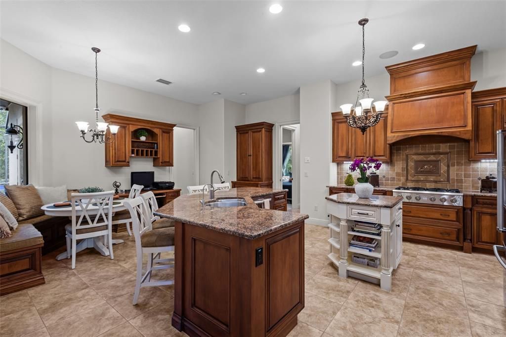 For Sale: $1,275,000 (6 beds, 4 baths, 4250 Square Feet)