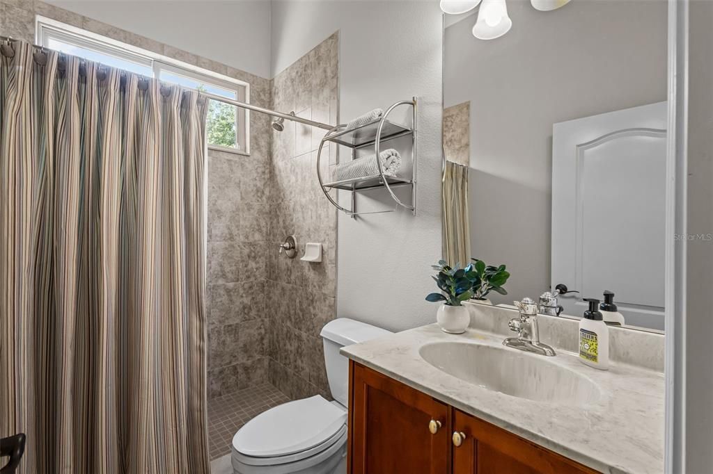 For Sale: $1,275,000 (6 beds, 4 baths, 4250 Square Feet)