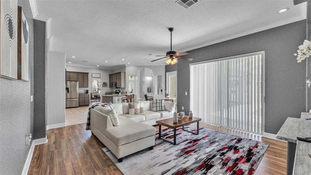 На продажу: $469,000 (4 спален, 3 ванн, 2374 Квадратных фут)