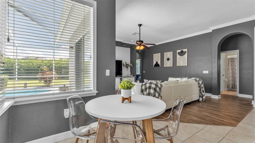 На продажу: $469,000 (4 спален, 3 ванн, 2374 Квадратных фут)