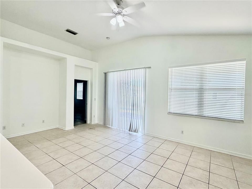 Active With Contract: $2,600 (3 beds, 2 baths, 2042 Square Feet)