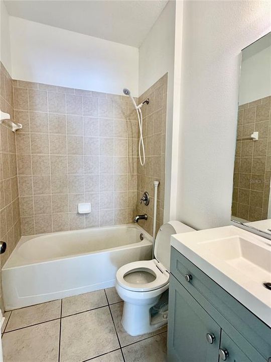 Active With Contract: $2,600 (3 beds, 2 baths, 2042 Square Feet)