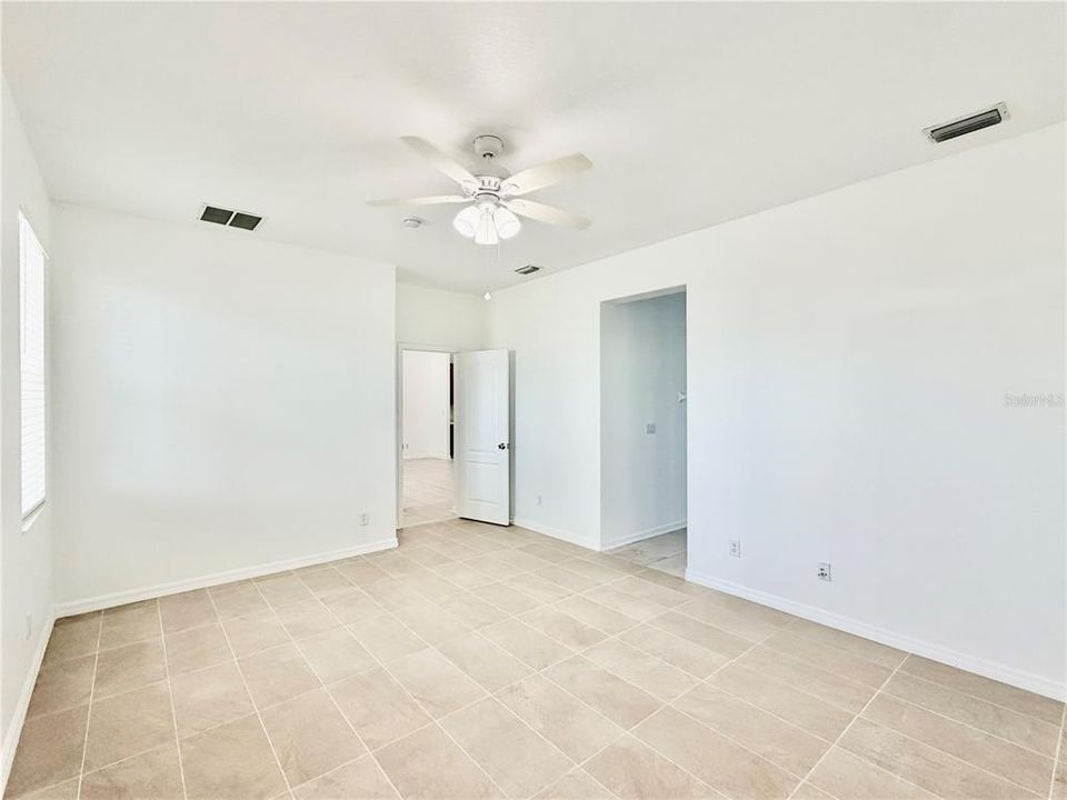 Active With Contract: $2,600 (3 beds, 2 baths, 2042 Square Feet)