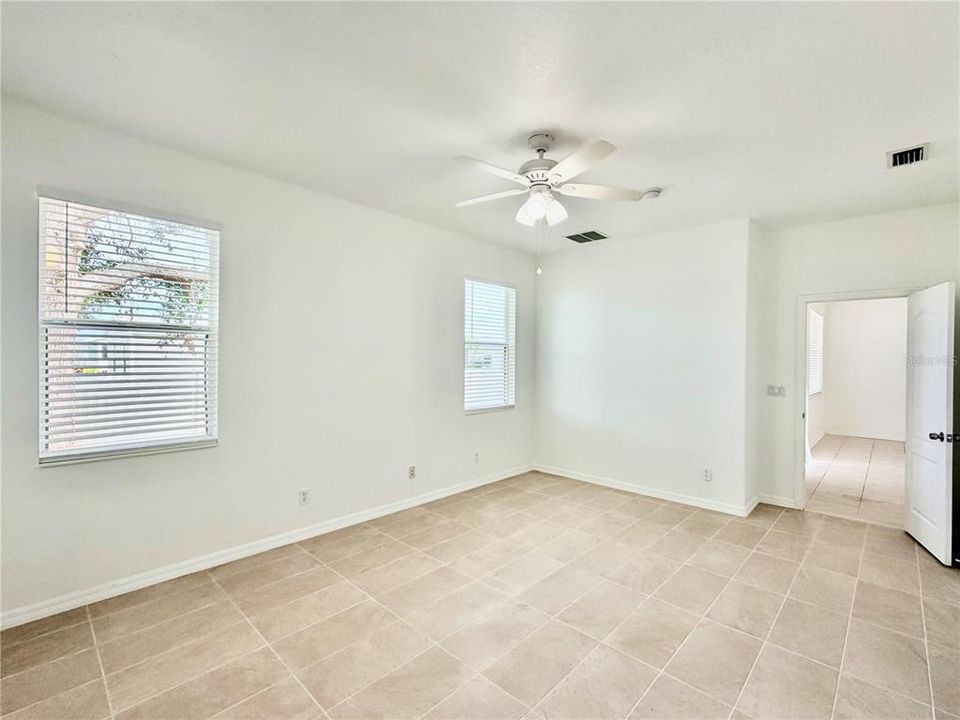 Active With Contract: $2,600 (3 beds, 2 baths, 2042 Square Feet)