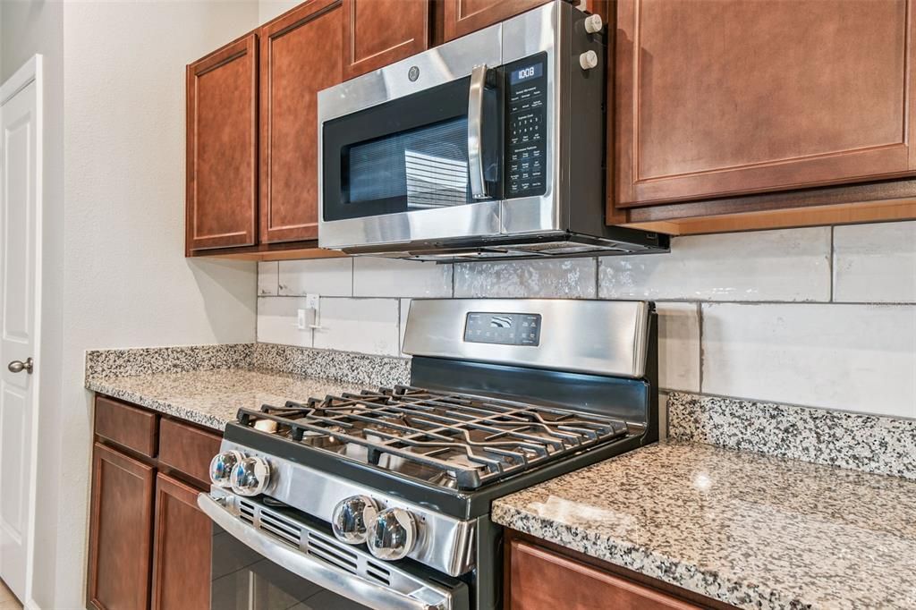 En Venta: $345,000 (3 camas, 2 baños, 1582 Pies cuadrados)