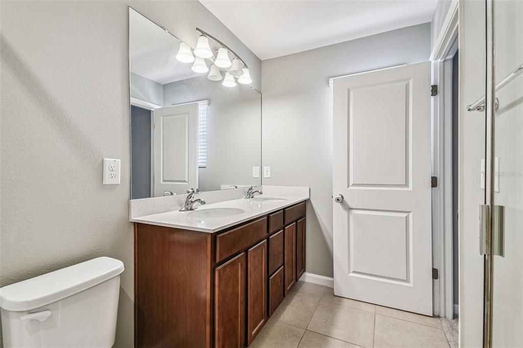 En Venta: $345,000 (3 camas, 2 baños, 1582 Pies cuadrados)