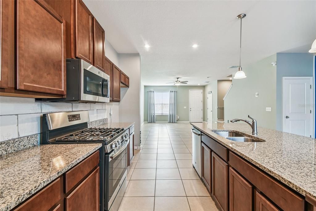 En Venta: $345,000 (3 camas, 2 baños, 1582 Pies cuadrados)