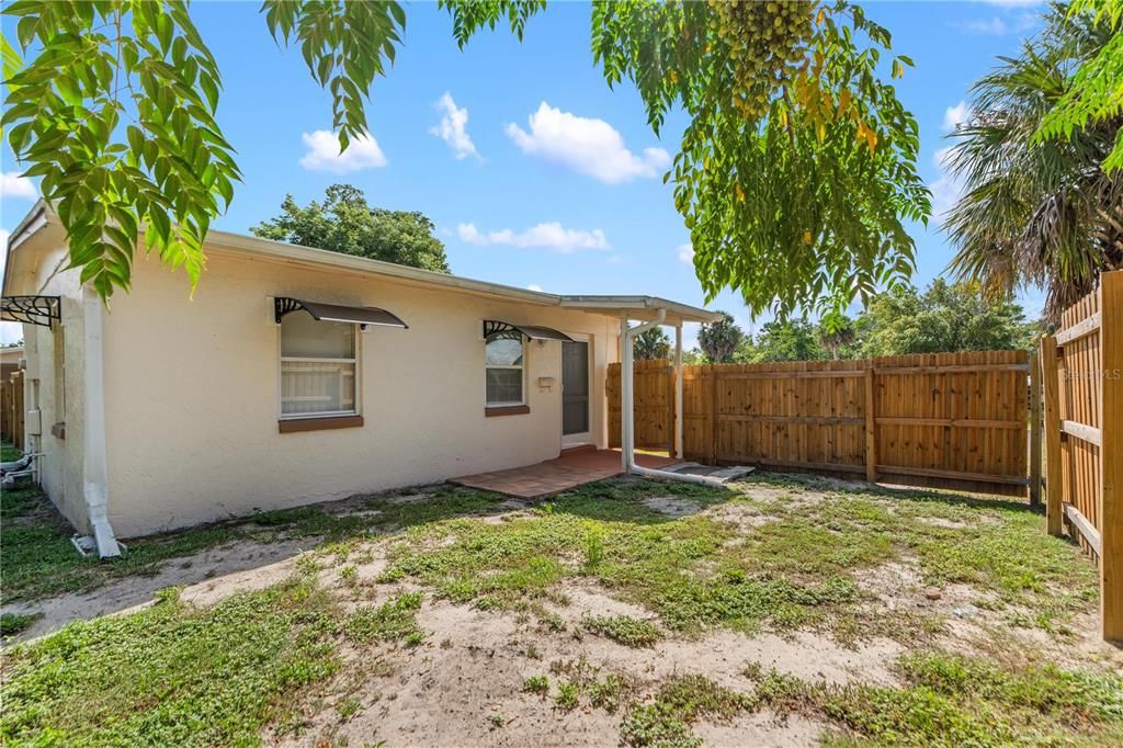 待售: $175,000 (2 贝兹, 1 浴室, 621 平方英尺)