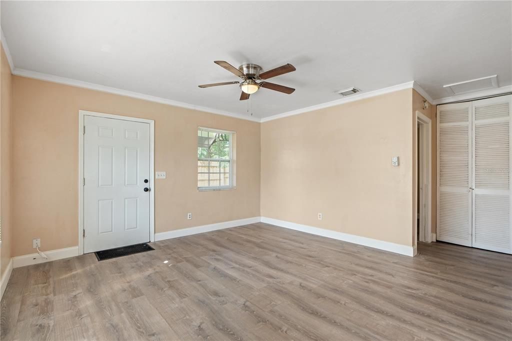 待售: $175,000 (2 贝兹, 1 浴室, 621 平方英尺)