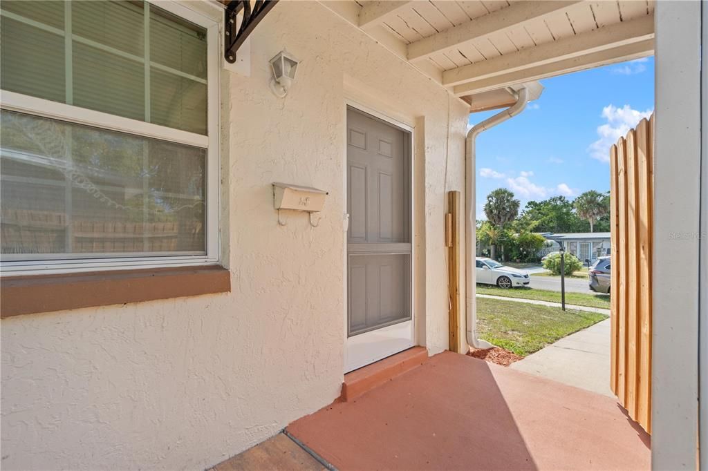 待售: $175,000 (2 贝兹, 1 浴室, 621 平方英尺)