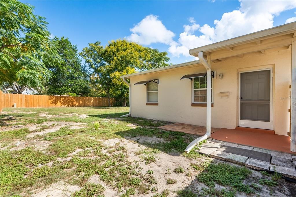 待售: $175,000 (2 贝兹, 1 浴室, 621 平方英尺)