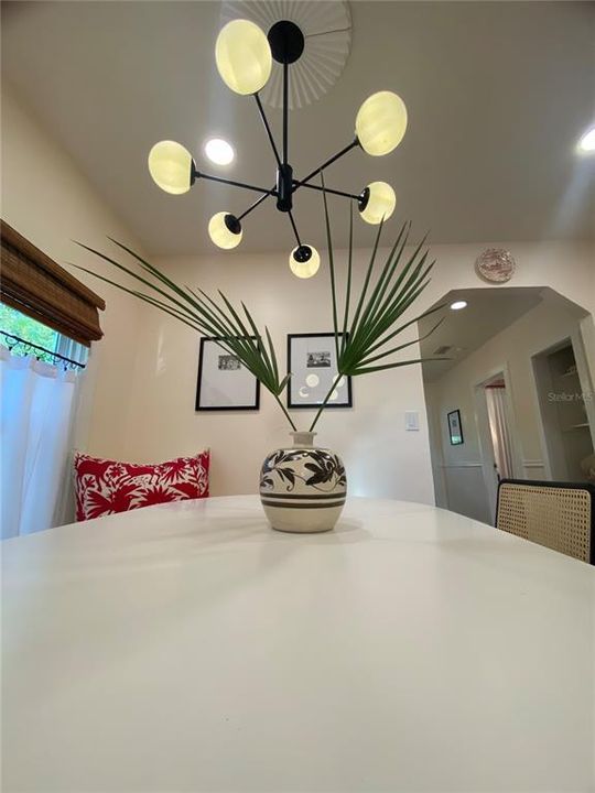 For Sale: $267,300 (2 beds, 1 baths, 1100 Square Feet)