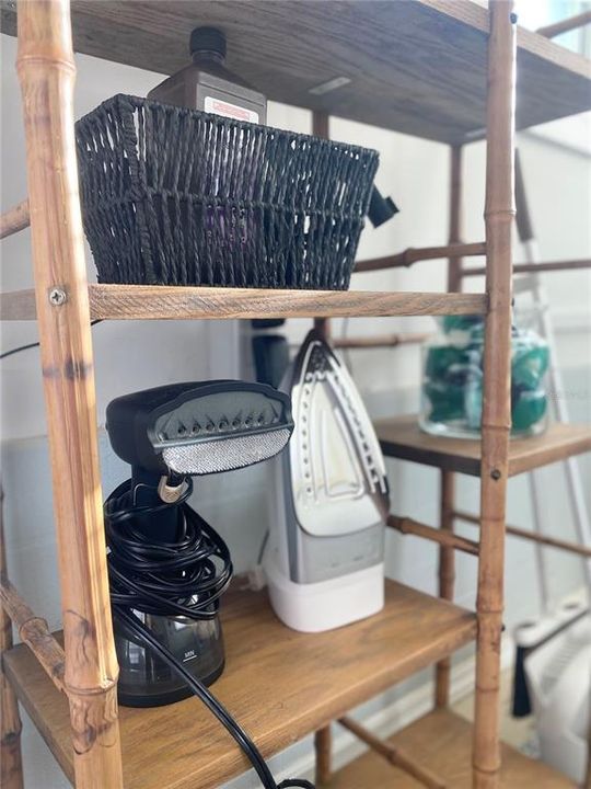 For Sale: $267,300 (2 beds, 1 baths, 1100 Square Feet)