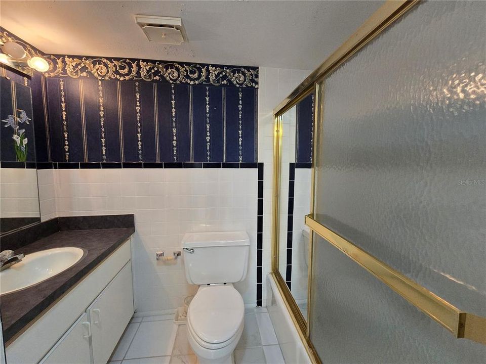 На продажу: $119,000 (2 спален, 2 ванн, 1138 Квадратных фут)