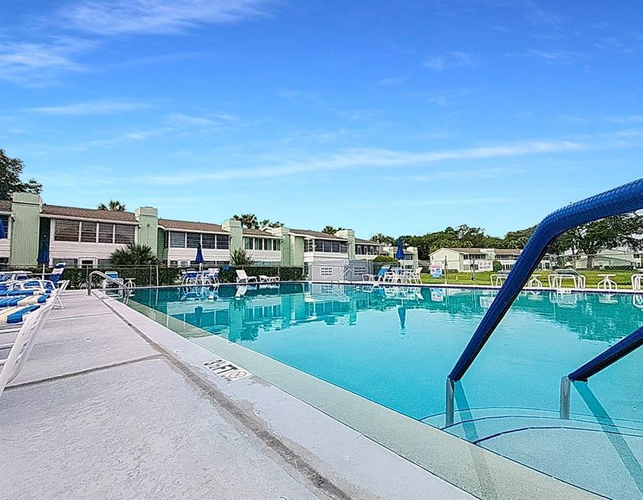 На продажу: $119,000 (2 спален, 2 ванн, 1138 Квадратных фут)