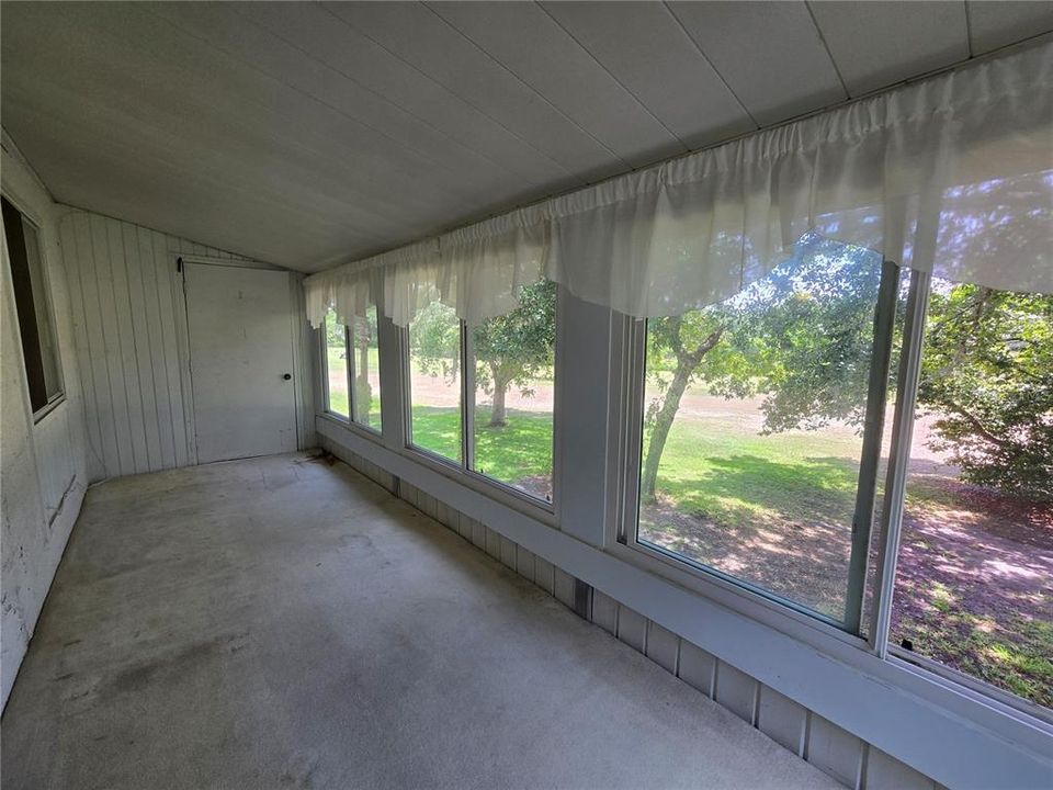 На продажу: $119,000 (2 спален, 2 ванн, 1138 Квадратных фут)