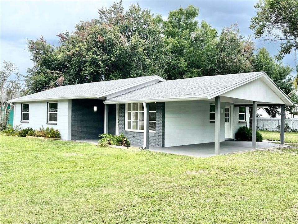 Recently Sold: $300,000 (3 beds, 2 baths, 1361 Square Feet)