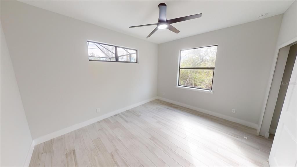 合同活跃: $499,900 (3 贝兹, 2 浴室, 1884 平方英尺)