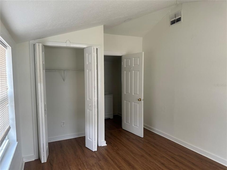 Active With Contract: $240,000 (4 beds, 1 baths, 1115 Square Feet)