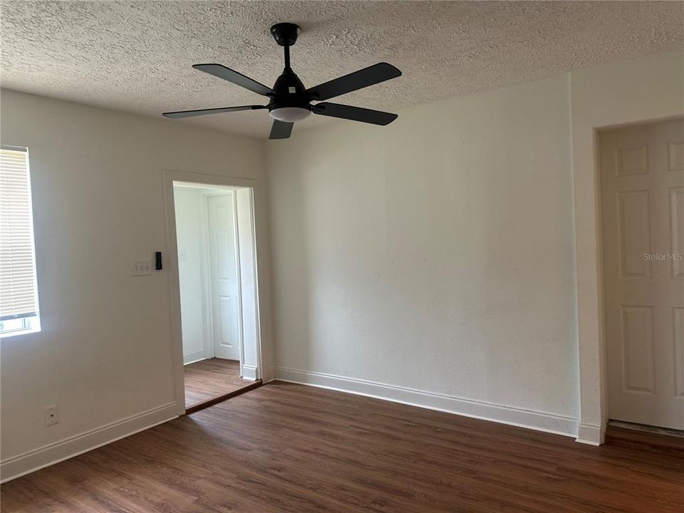 Active With Contract: $240,000 (4 beds, 1 baths, 1115 Square Feet)